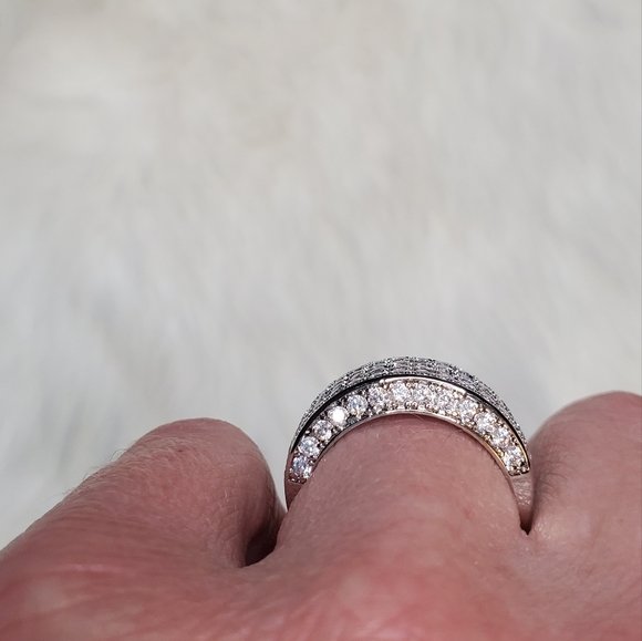 Cz embossed Ring - Picture 9 of 12